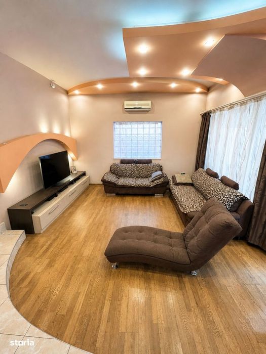 Proprietar vinde casa cu 5 camere