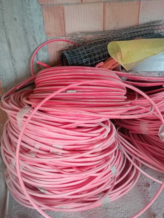 Vând țeavă încălzire în pardoseală