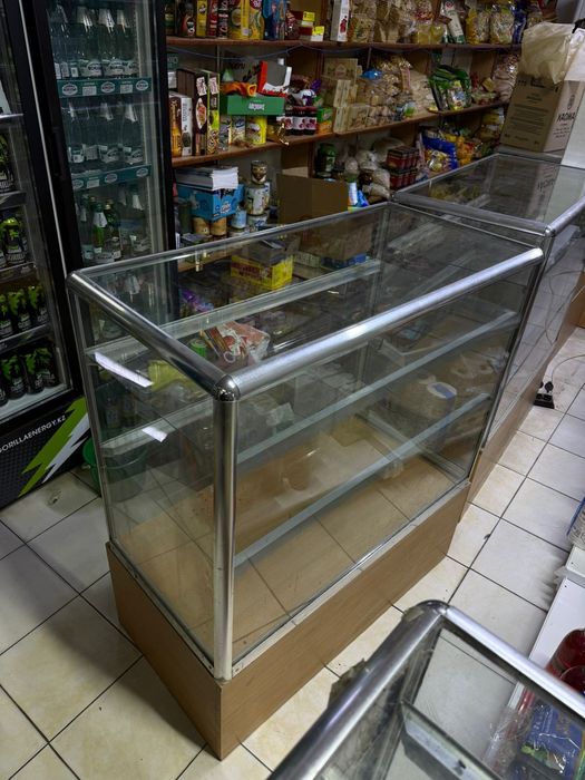 Витрина полки шкафы