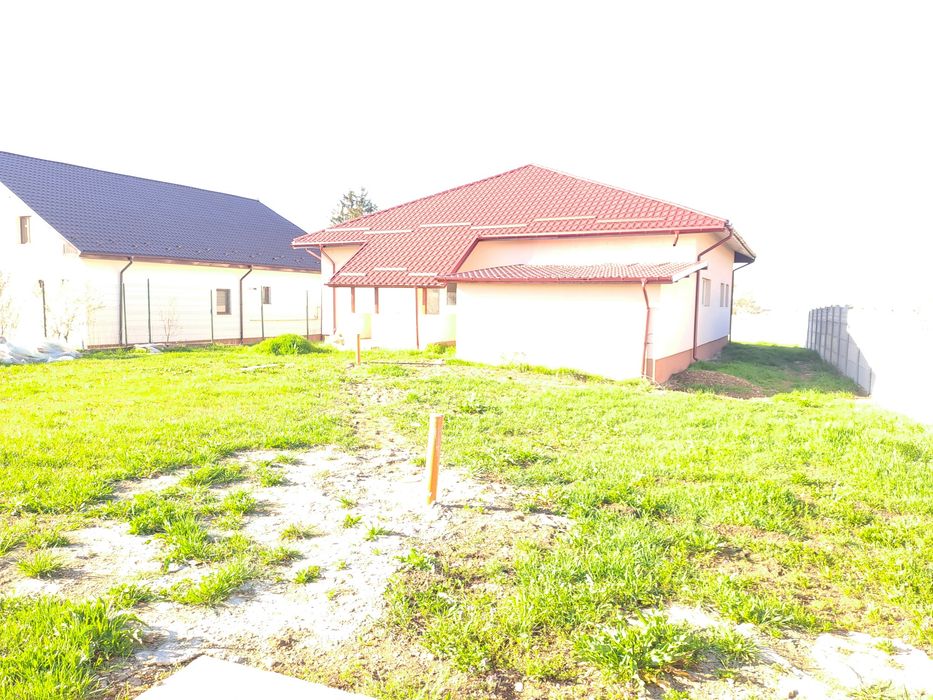 Vand casa noua, Bratestii de Jos, DB, la 2 km de DN si 14 km de Targoviste