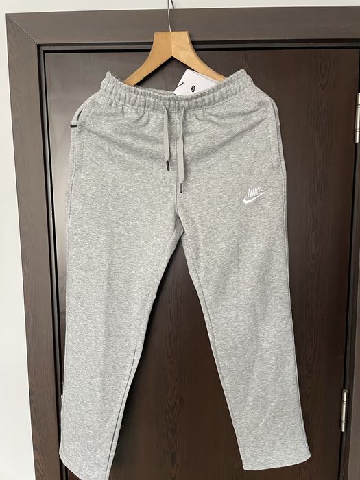 Nike сив анцуг екип