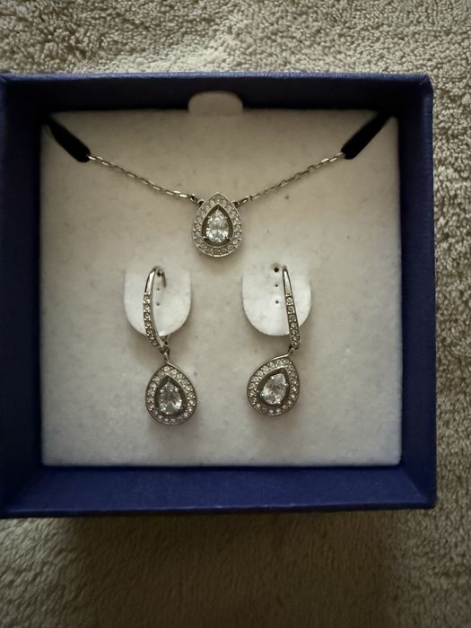 Set Swarovski Attract Light Pear Ohrringe