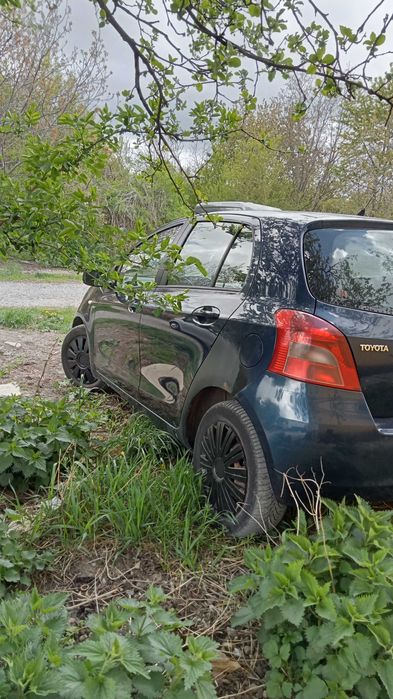 Vând sau dezmembrez Toyota Yaris automata
