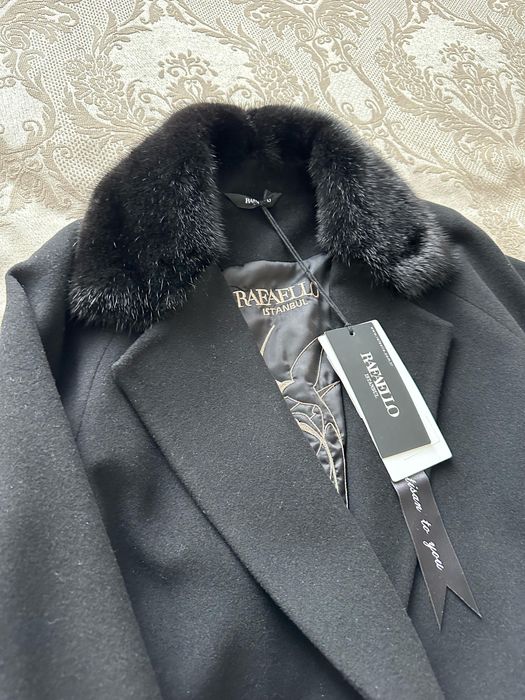 Продам пальто Рафаелло оригинал