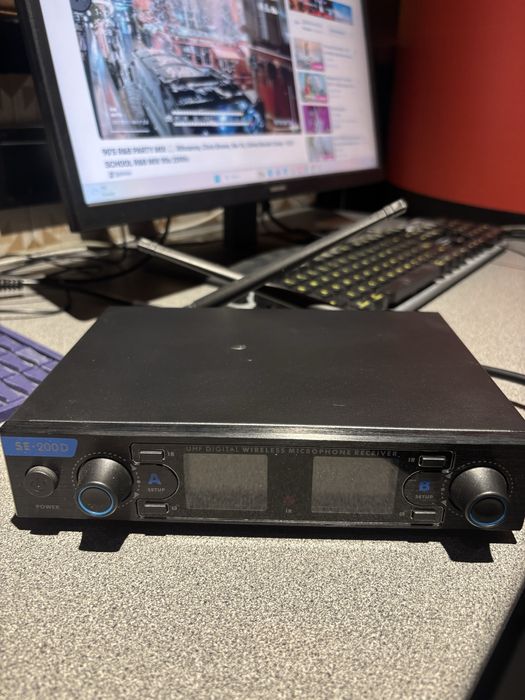 Караоке система Evolution EVOBOX синий, Микрофоны SE200D