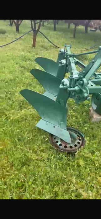 Tractor u650’ Disc si plug