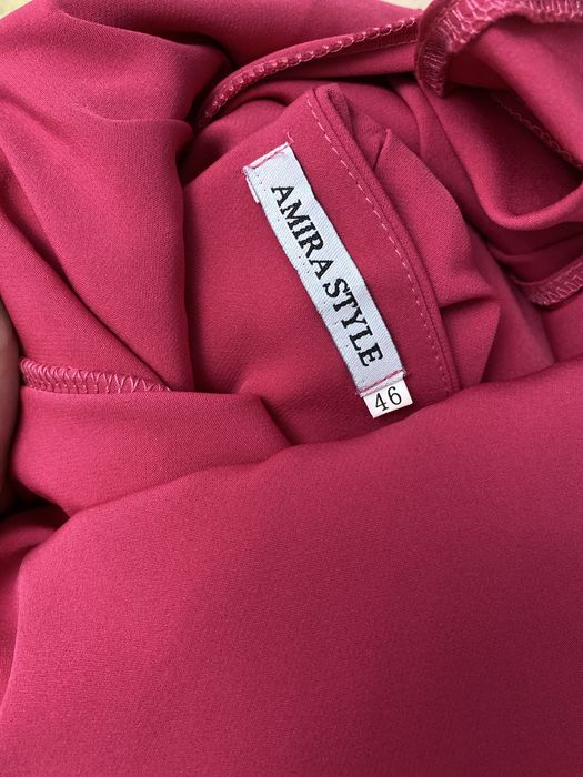 Продам платья носила только один раз