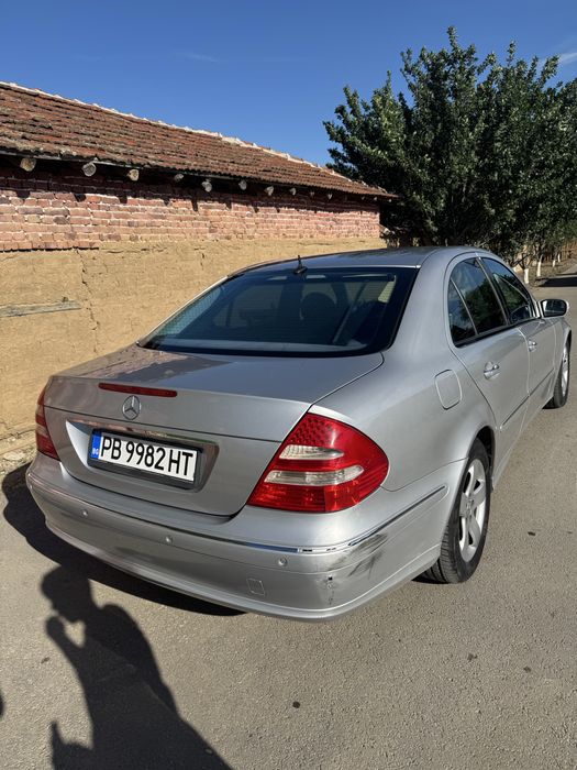 Продавам Mercedes-benz e320 w211