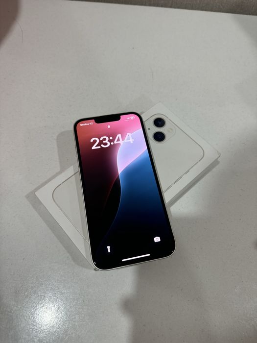 Продам iphone 13