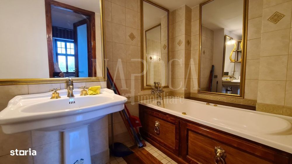 Apartament 4 camere de vanzare in Centru, Cluj Napoca