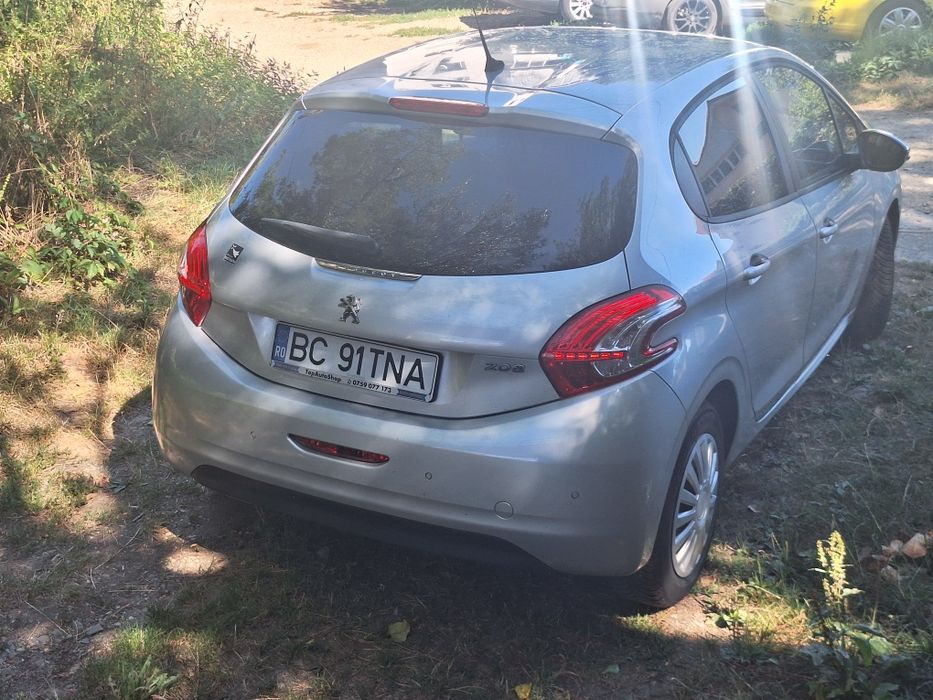 PEUGEOT 208 2015 — imagine 3