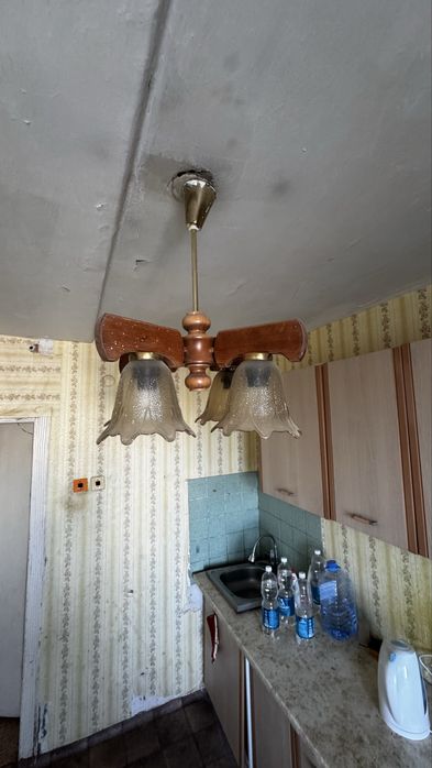 Люстра на 4 плафона