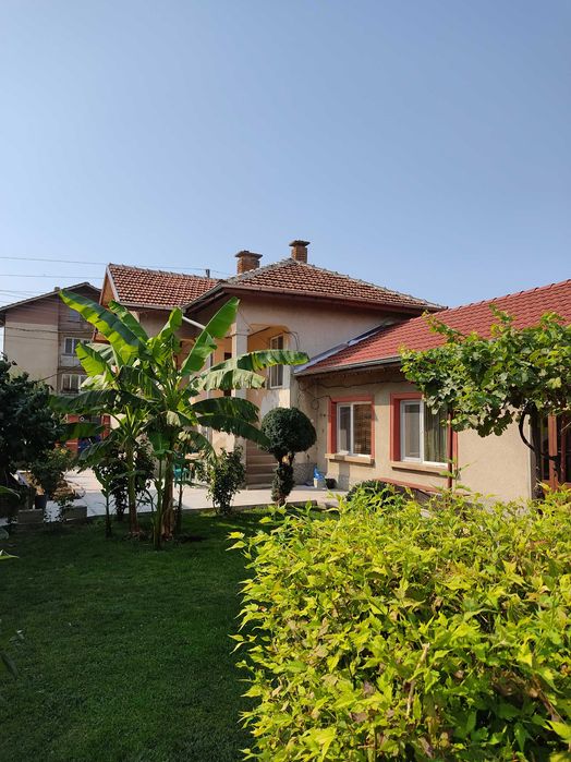 Квартира и нощувки на 100 метра от ВВВУ „Георги Бенковски“