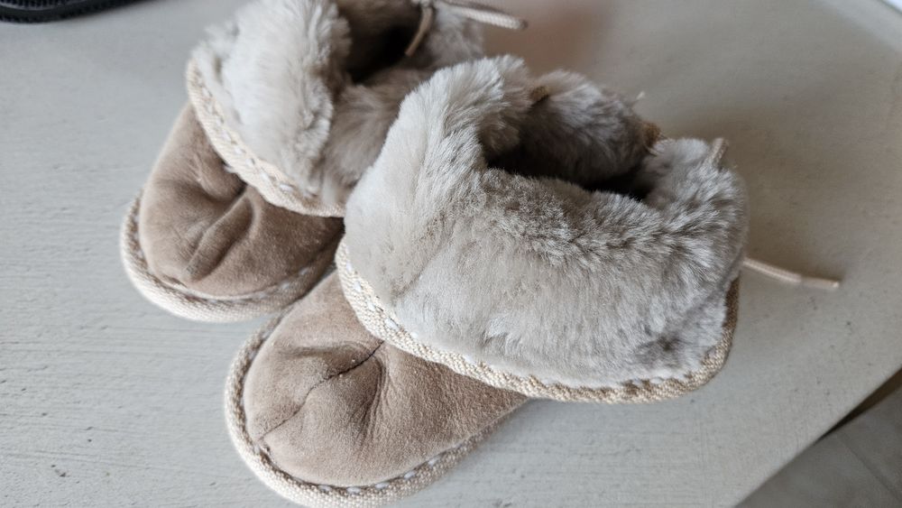 Пантофи бебешки буйки