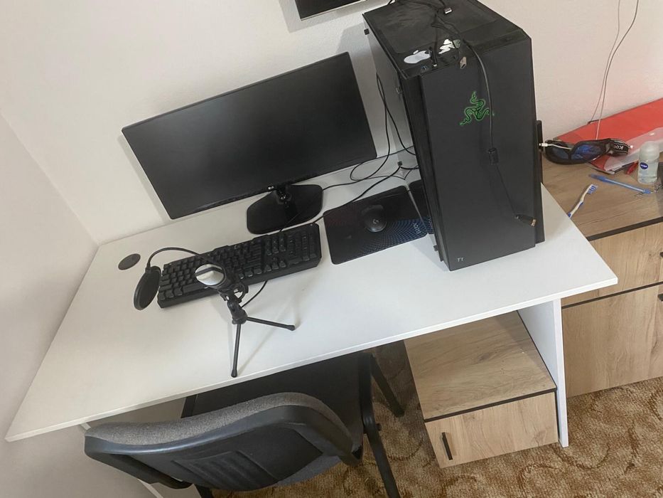 Vand setup gaming in stare perfecta