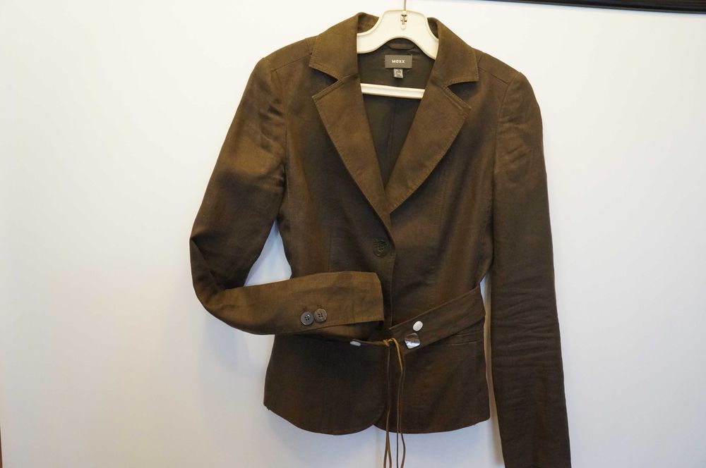 Дамско ленено сако на фирма МЕКС