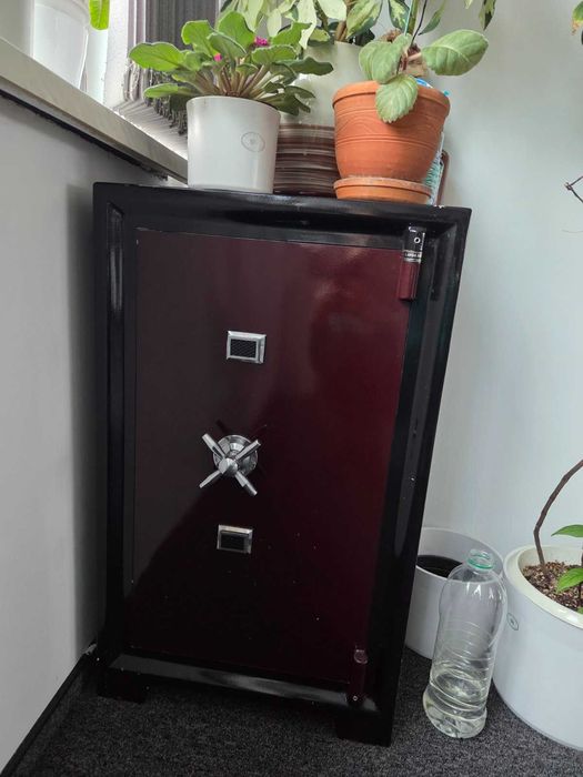 Метална каса/сейф