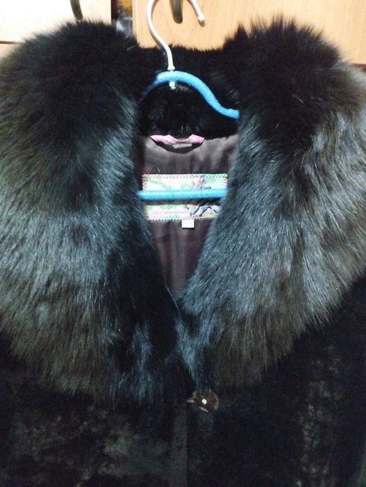 Шуба мутон 54 р. и шапка песец