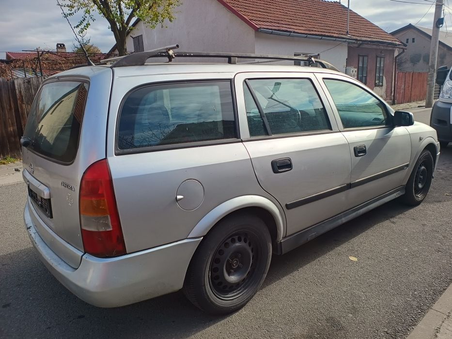 Dezmembrez Opel Astra G