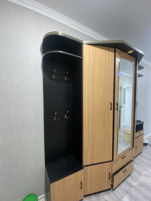 Продается шкаф Бесплатно