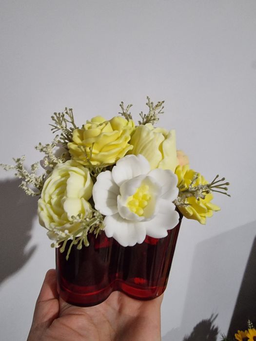 Aranjamente parfumate din flori de săpun