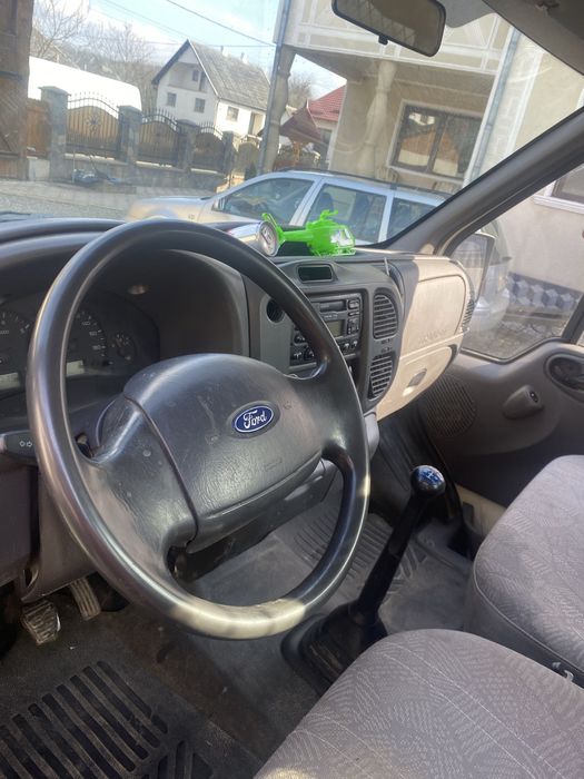 Ford transid cu macara