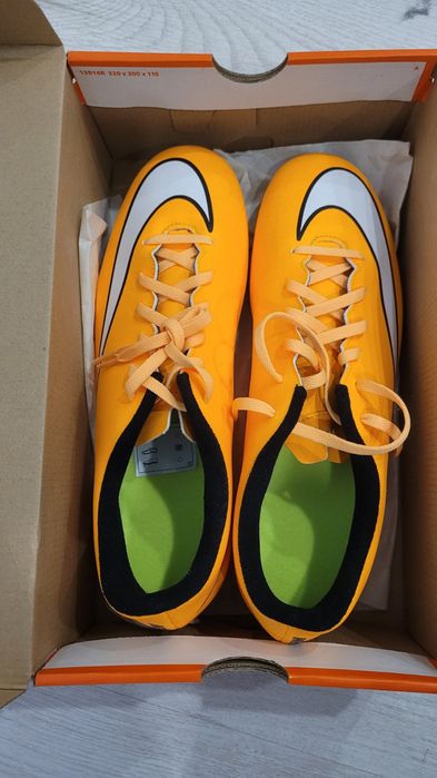 Бутонки Nike чисто нови