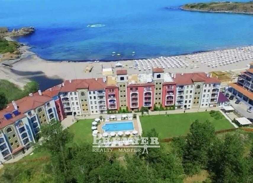 Двустаен апартамент на първа линия  с гледка море в гр.Царево