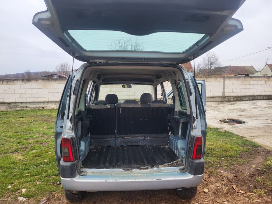 Vînd Citroen berlingo 5locuri 2.0 Hdi