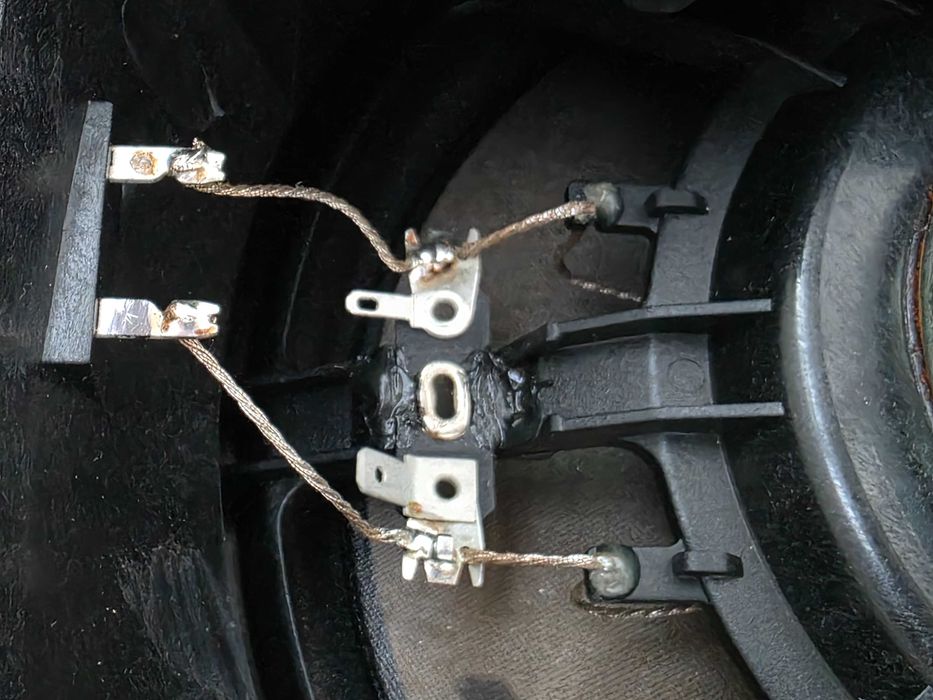 Субуфер Bang & Olufsen 8T0035412D за AUDI