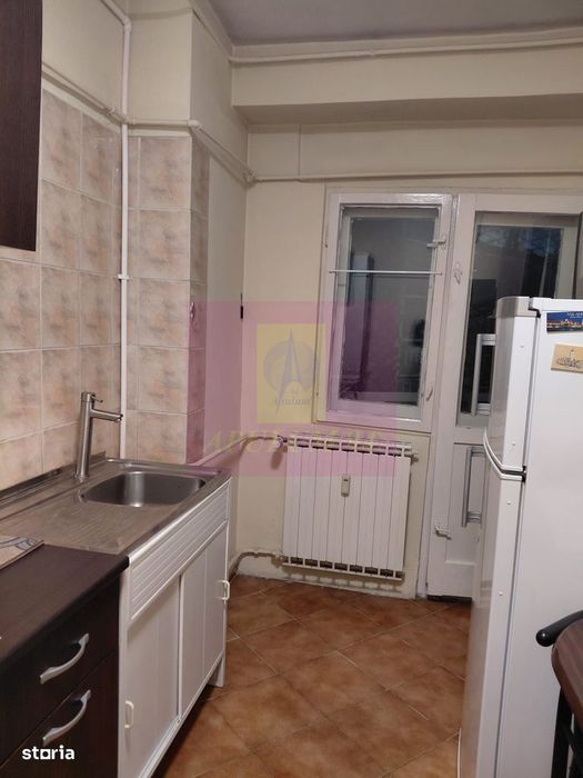 Apartament de 2 camere bd Decebal stradal