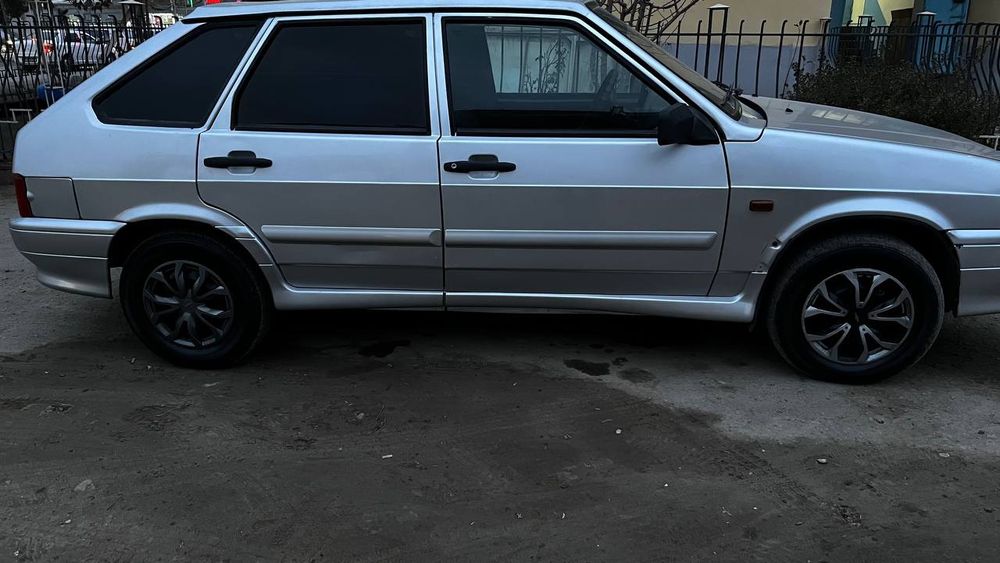 Лада 2114 сотилади