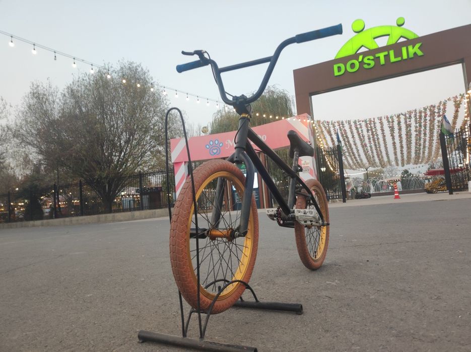 Продам велосипед BMX качественый оригинал бмх