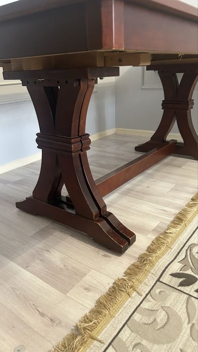 стол для гостинной