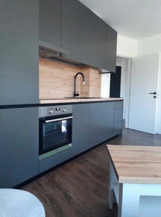 Дава се под наем Тристаен апартамент в Пловдив, Кършияка - 70 кв.м за 500 € - Снимка #2