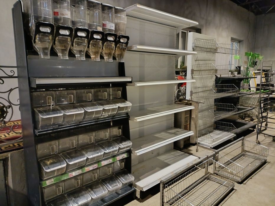 Диспенсер ва стеллажлар