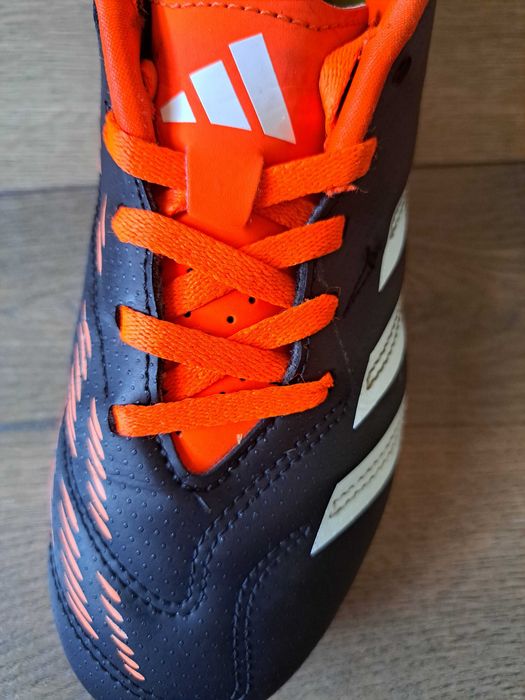 Бутонки adidas predator