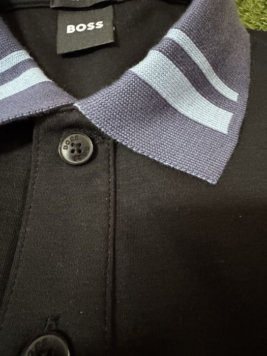 Тениска Hugo Boss с яка