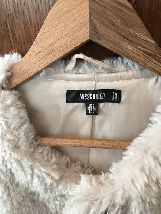 Модно дамско якенце