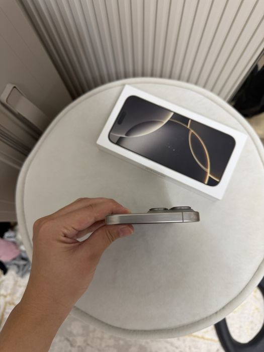 Продам Iphone 16 pro max 512 gb