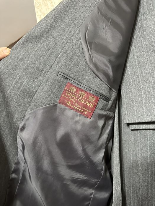 Продается мужской английский костюм