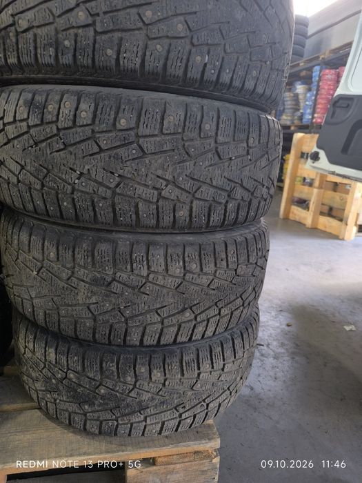 Продам шины бу шыпами 215/55/17