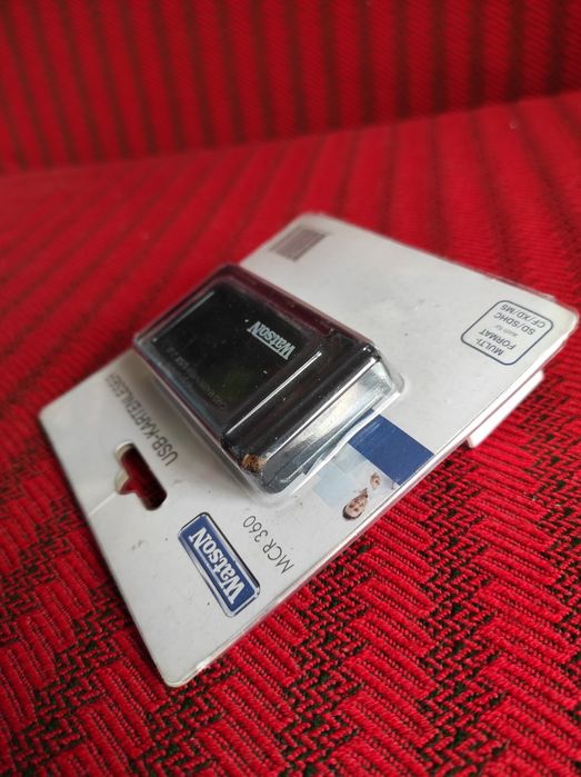 Cititor diferite tipuri de carduri, SDcarduri.
 Produs nou in cutie cu