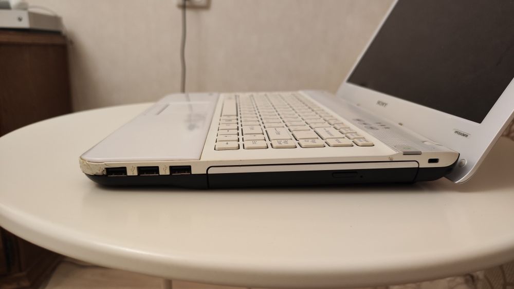 Sony VPCEA3M1R ноутбук