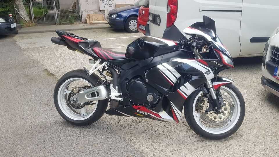 Piese honda 1000rr/2004