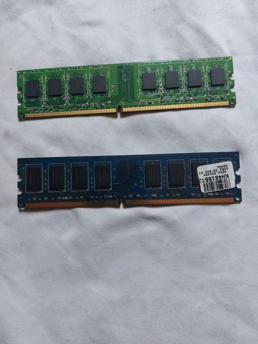 Vând 1 memorie pc de 2GB dd3