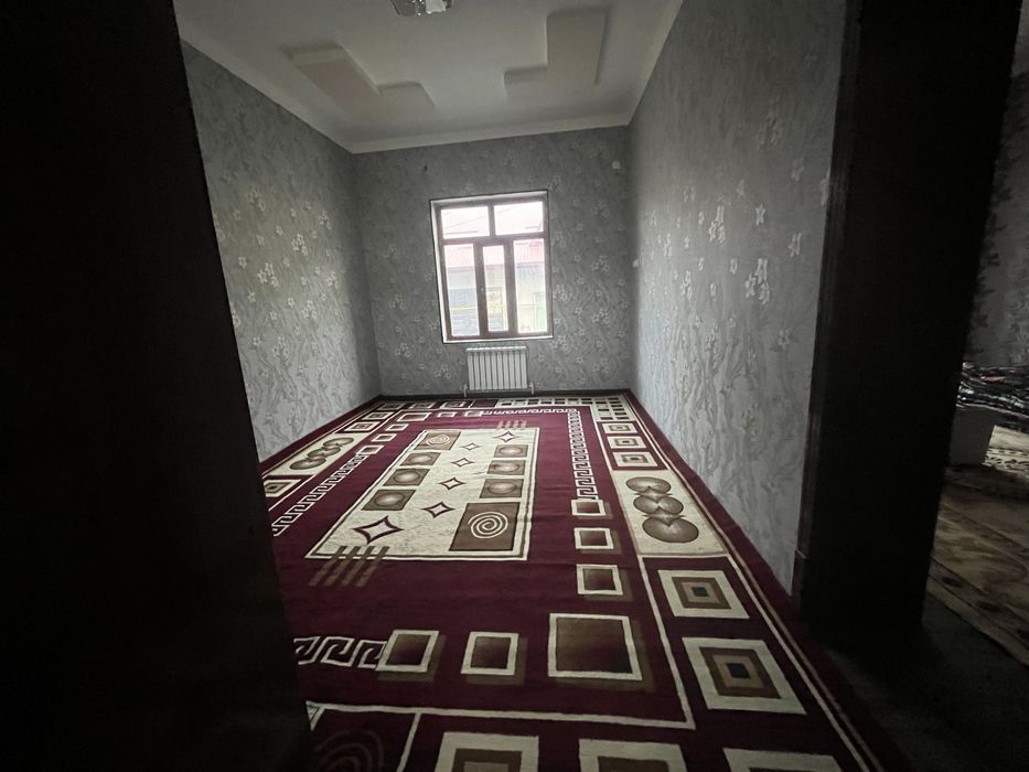 Hovli srochni sotiladi