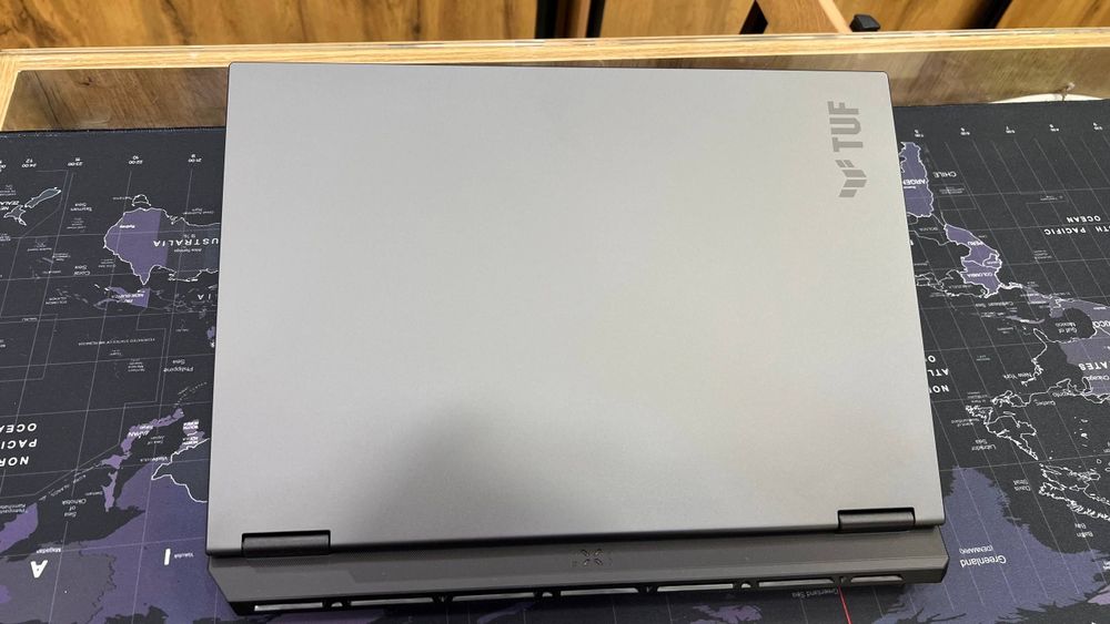 ASUS TUF A16 R7-260