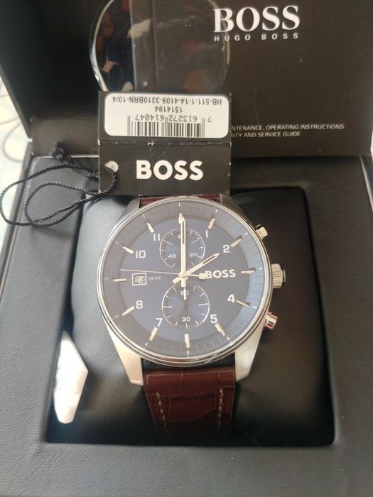 Часовник Boss Skytraveller