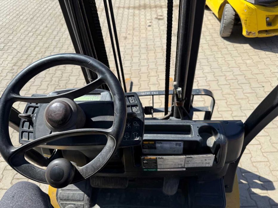 Мотокар Yale GLP25VX